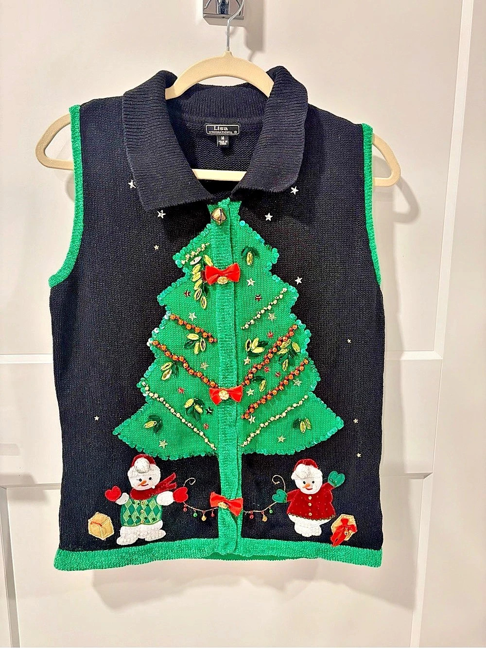Lisa International Crazy Christmas Tree Sweater Vest Size Medium 🎄🎄